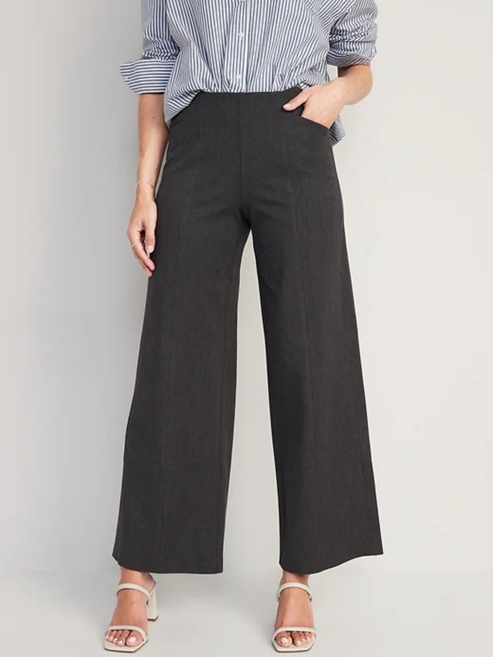 NWT Gray Old Navy Size Medium Pixie Wide Leg Pants